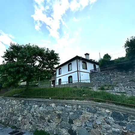 In Rhodope Mountains Hébergement de vacances Rudozem